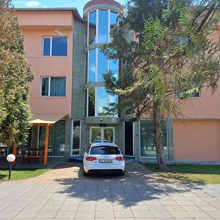 Интернационал 호텔 Kulata 외부 사진